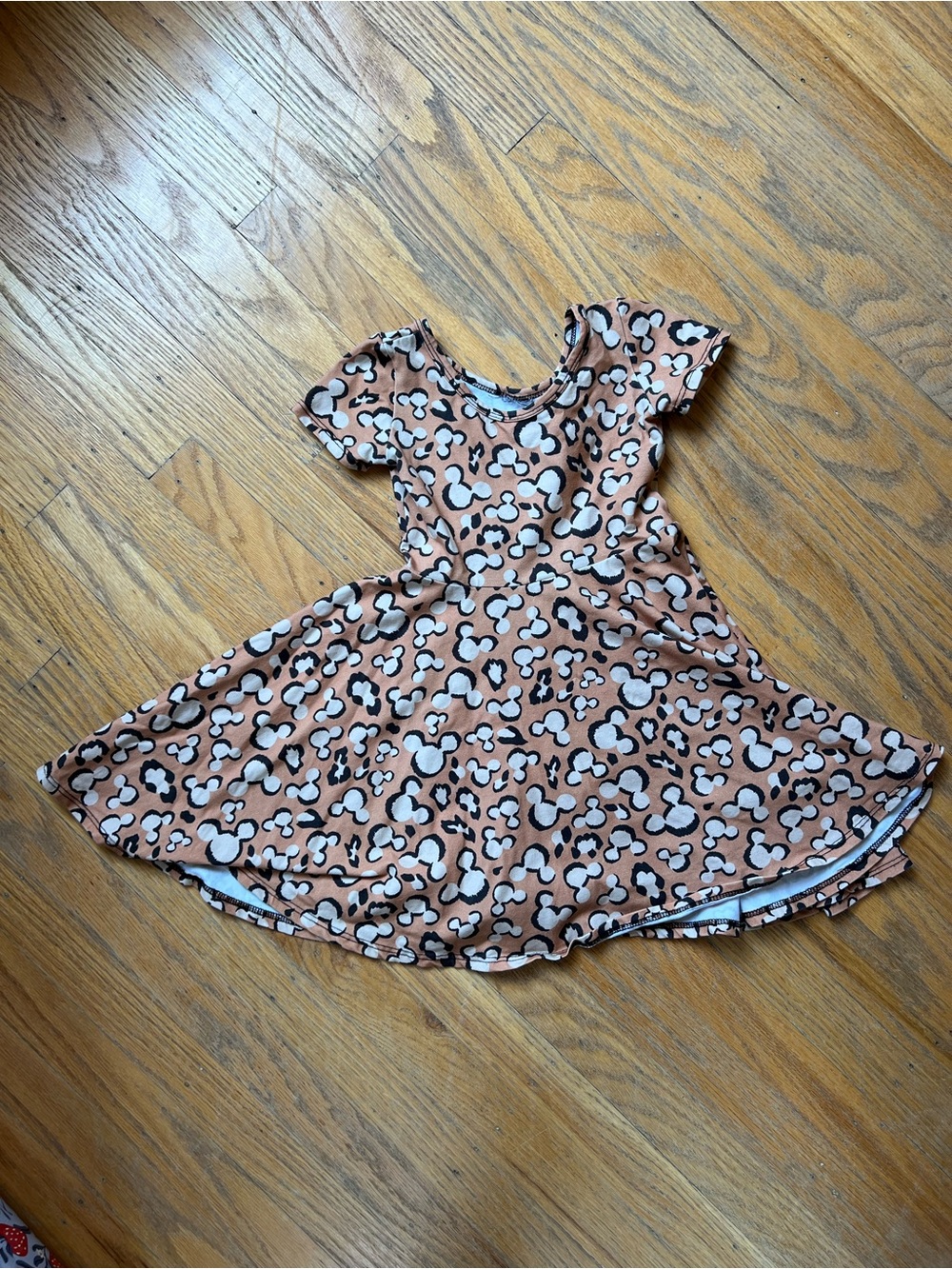 Wild rich kids Girls' Short Sleeve Twirl Dress in Tan Leopard Print